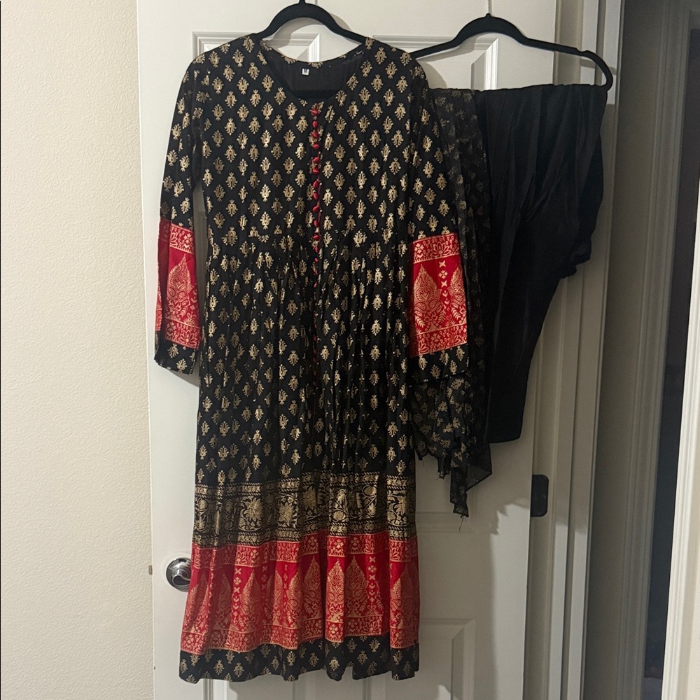 Elegant Black and Red Patterned anarkali/ pishwas